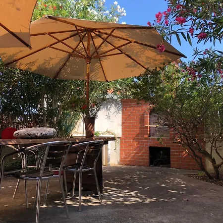 Authentic Nona By Nyc Interior Architect * Susak