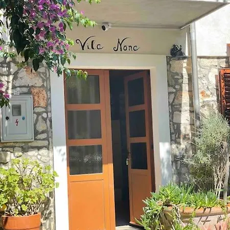 Authentic Nona By Nyc Interior Architect Villa *
