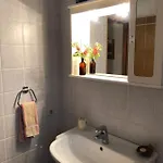 Vilă Authentic Nona By Nyc Interior Architect *